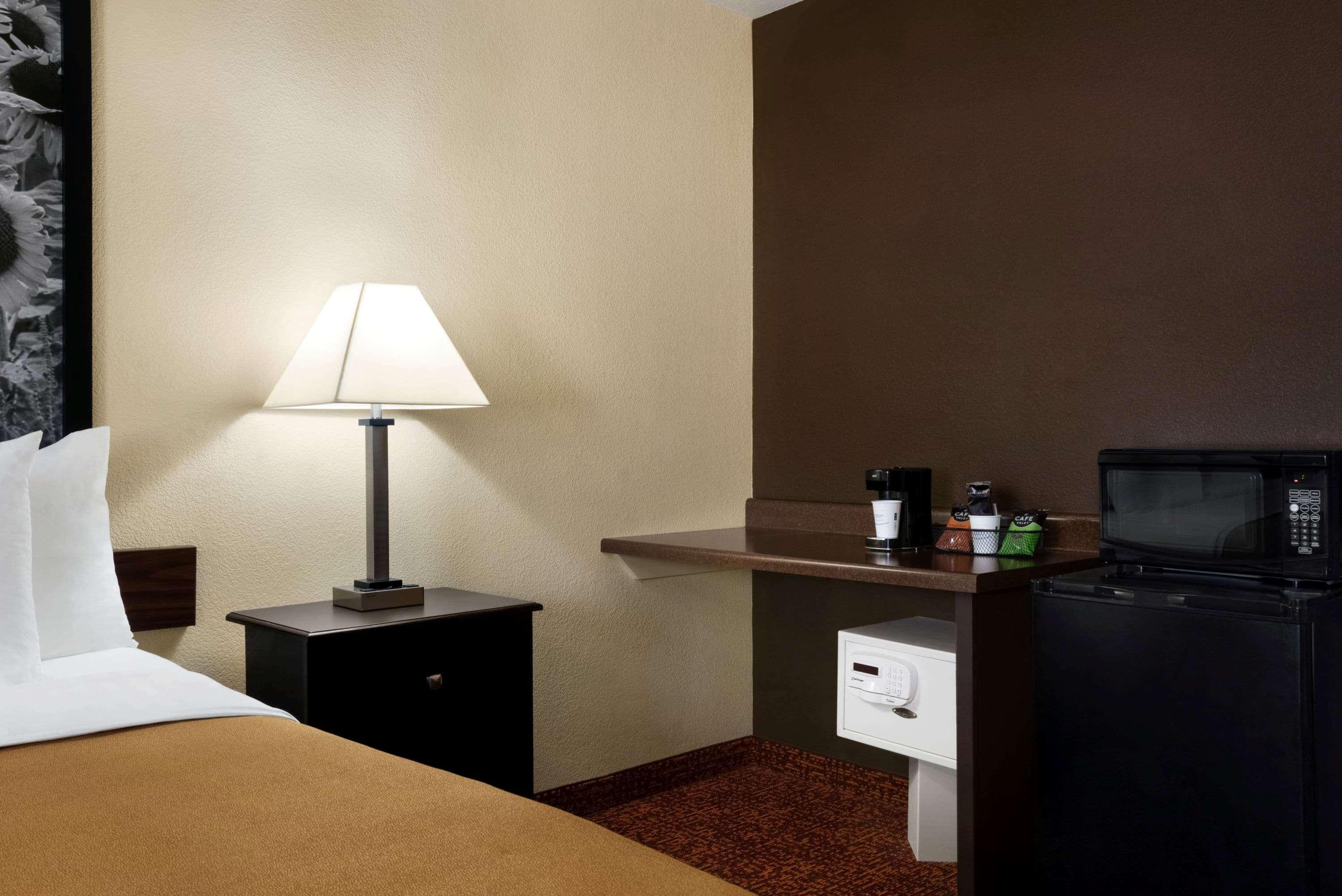 Hotel Super 8 By Wyndham Des Moines Zewnętrze zdjęcie