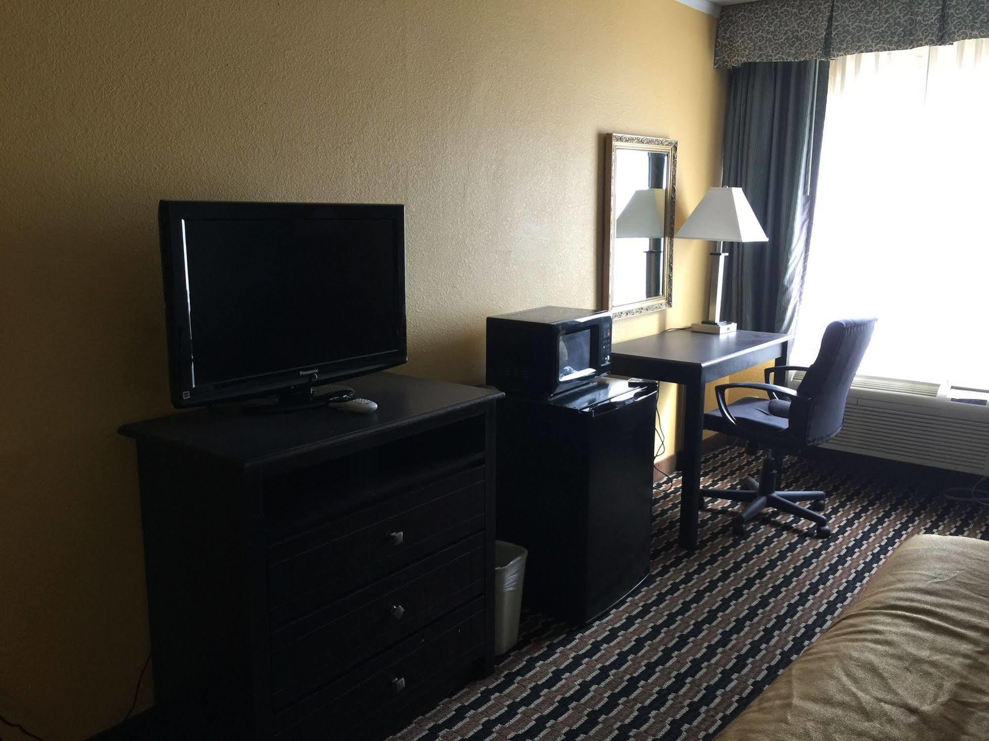 Hotel Super 8 By Wyndham Des Moines Zewnętrze zdjęcie