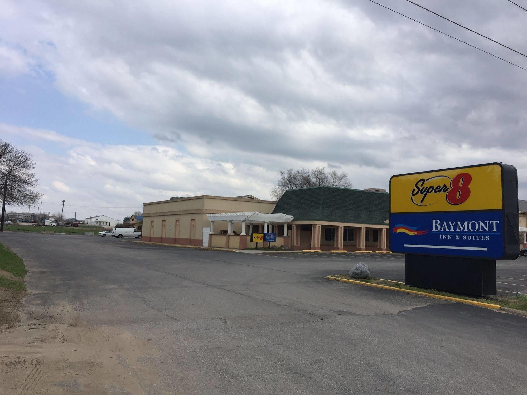 Hotel Super 8 By Wyndham Des Moines Zewnętrze zdjęcie